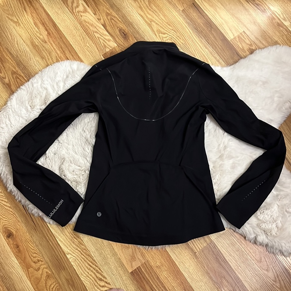 Lululemon windbreaker black jacket size 4 - Picture 2 of 2